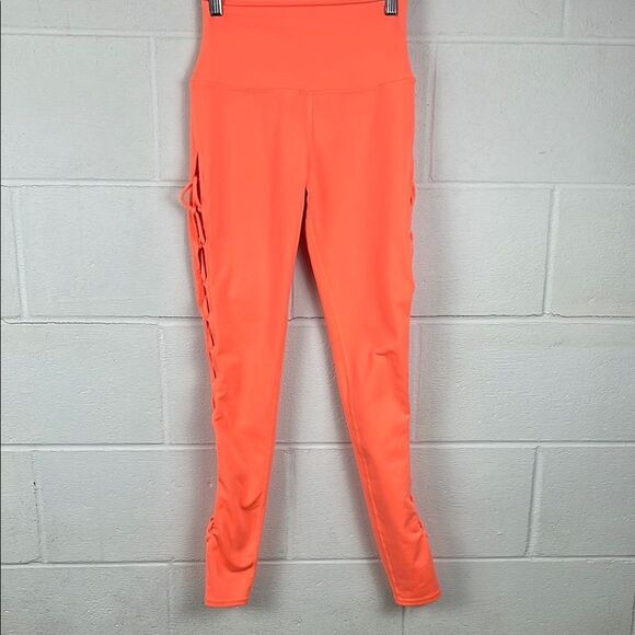 ALO Yoga Pants - Alo Yoga women’s interlace legging in starburst performance cutout size XS